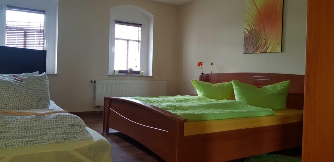 Im Ballhaus Neuhilbersdorf Chemnitz Buitenkant foto